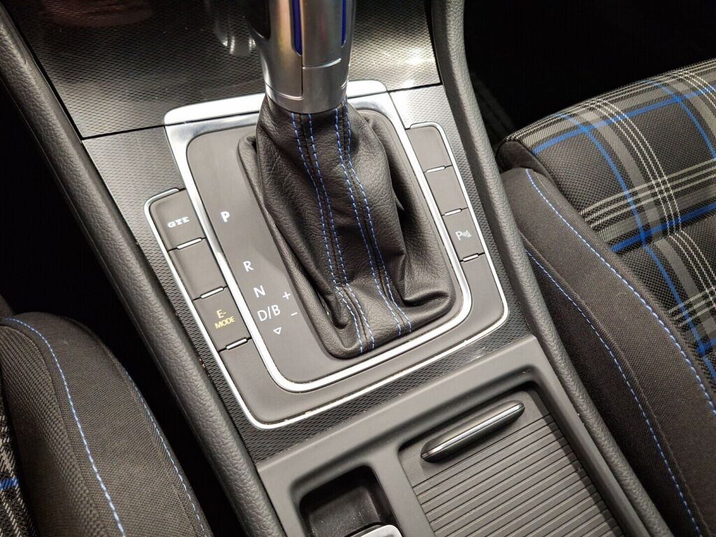 Volkswagen Golf 2016 Harmaa