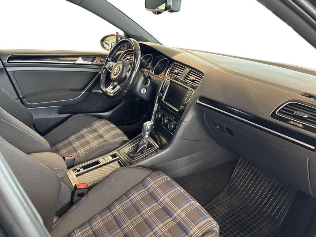 Volkswagen Golf 2016 Harmaa