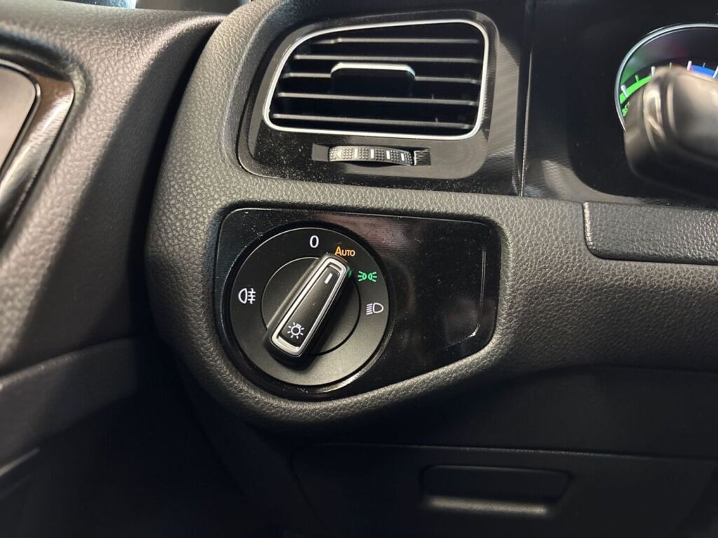 Volkswagen Golf 2016 Harmaa