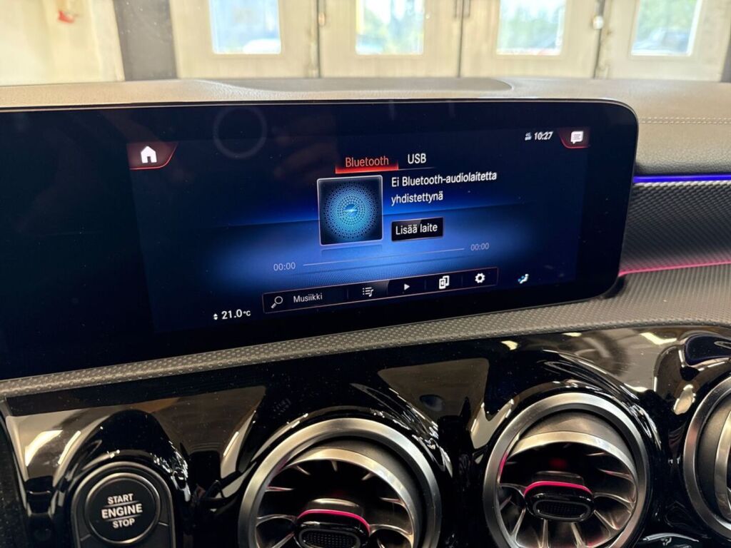 Mercedes-Benz CLA 2023 Musta