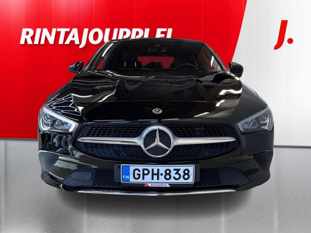 Mercedes-Benz CLA 2023 Musta