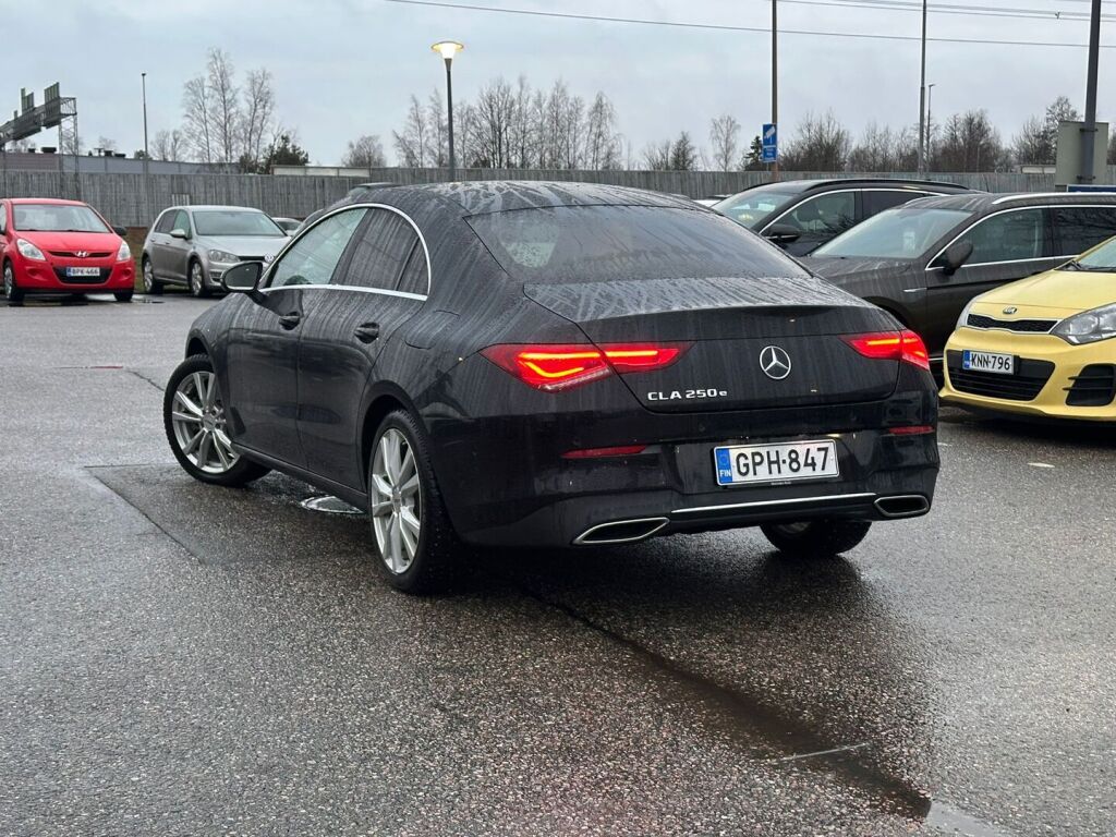 Mercedes-Benz CLA 2023 Musta