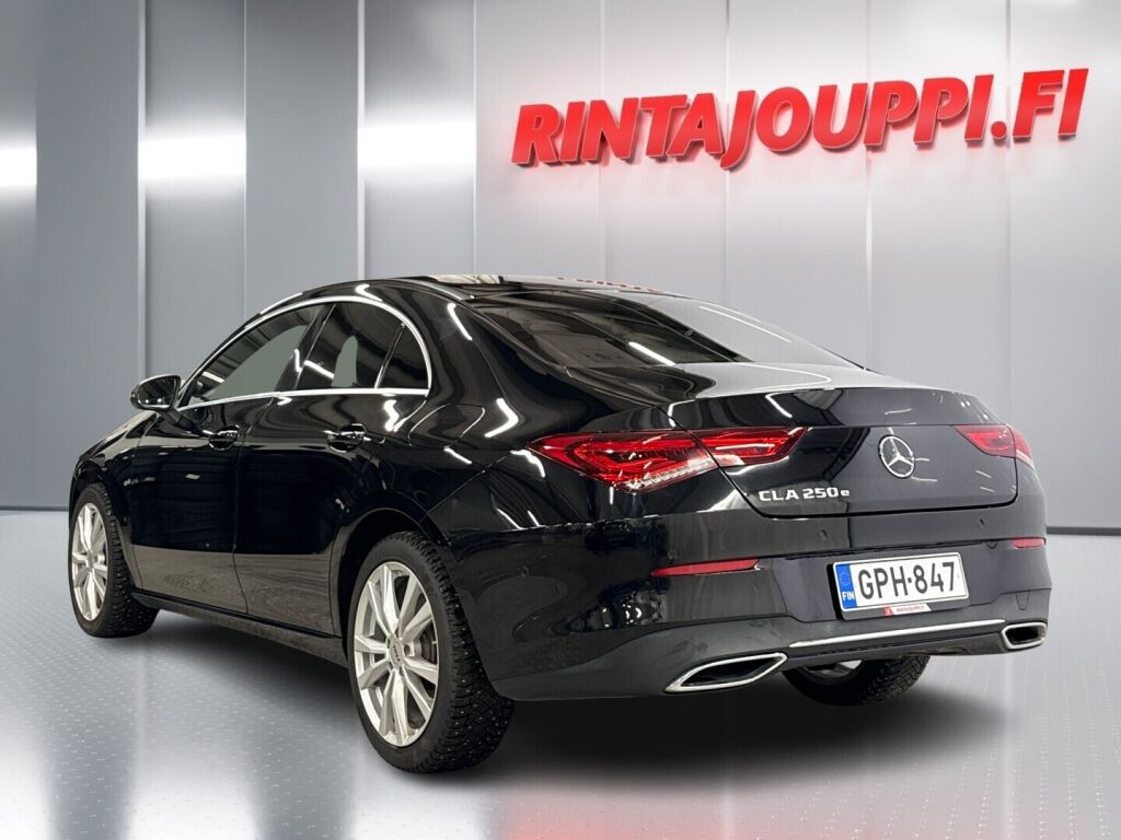 Mercedes-Benz CLA 2023 Musta