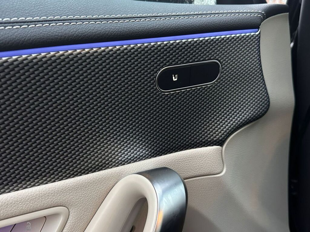 Mercedes-Benz CLA 2023 Musta