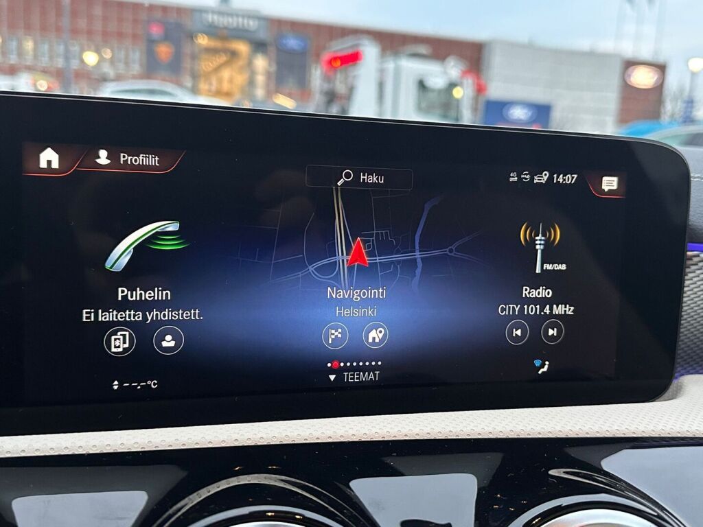 Mercedes-Benz CLA 2023 Musta