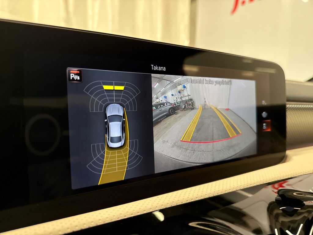 Mercedes-Benz CLA 2023 Musta