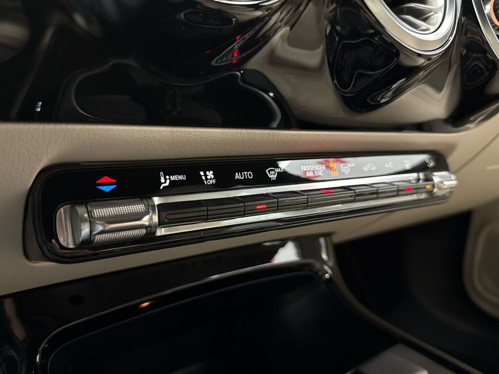 Mercedes-Benz CLA 2023 Musta