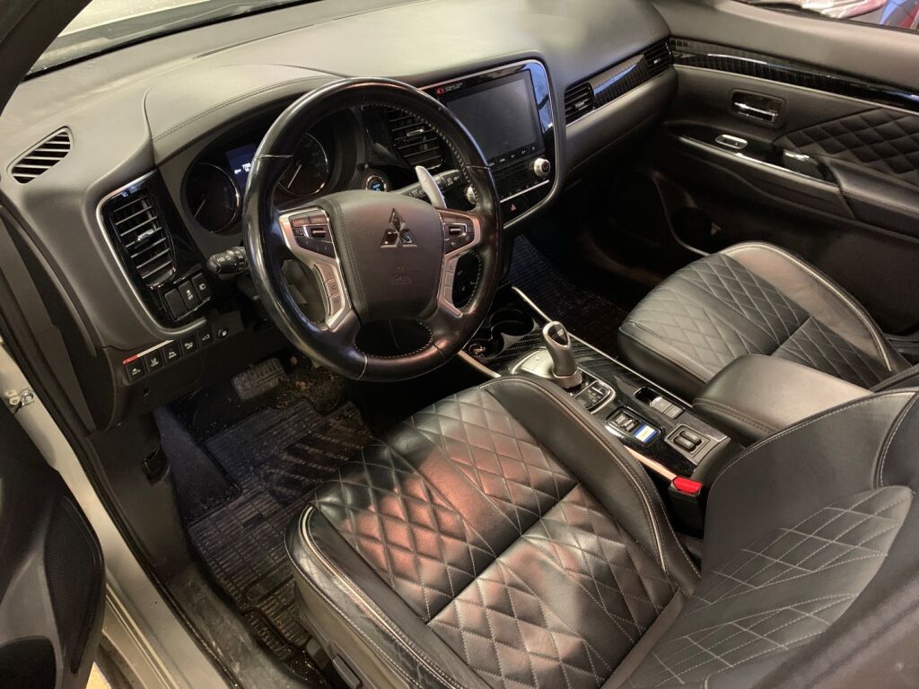 Mitsubishi Outlander PHEV 2020 Hopea