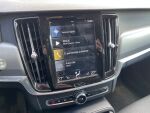 Volvo V90 2019 Musta