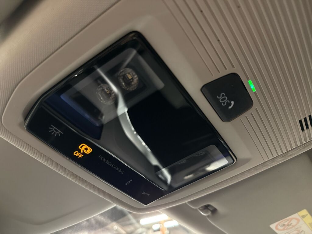 Skoda Enyaq 2022 Valkoinen