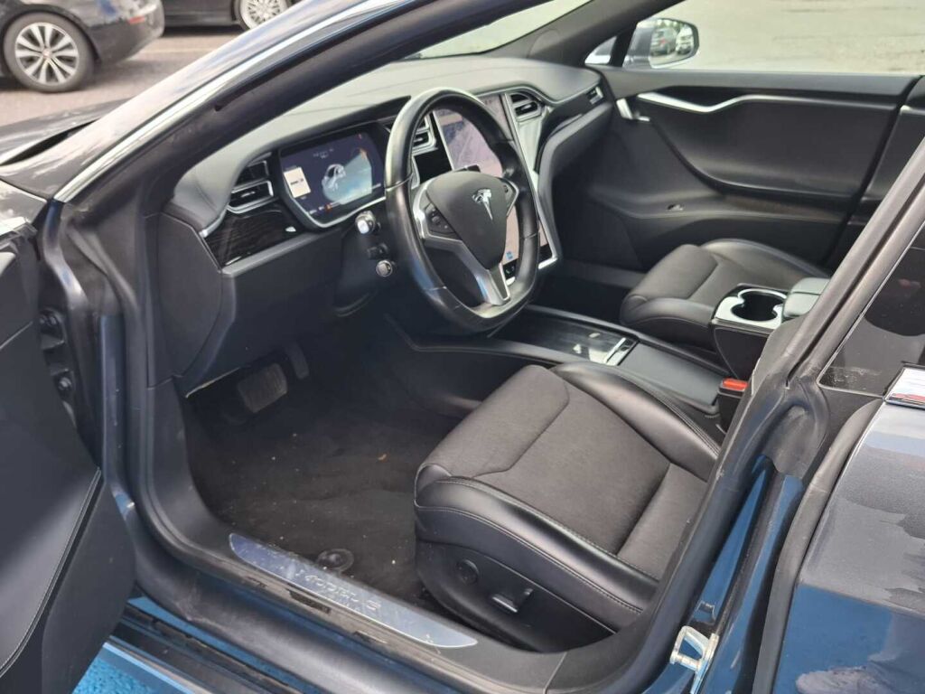 Tesla Model S 2018 Harmaa