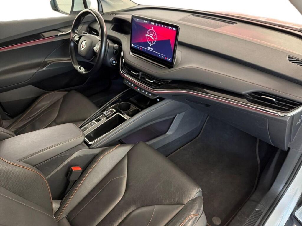 Skoda Enyaq 2022 Valkoinen