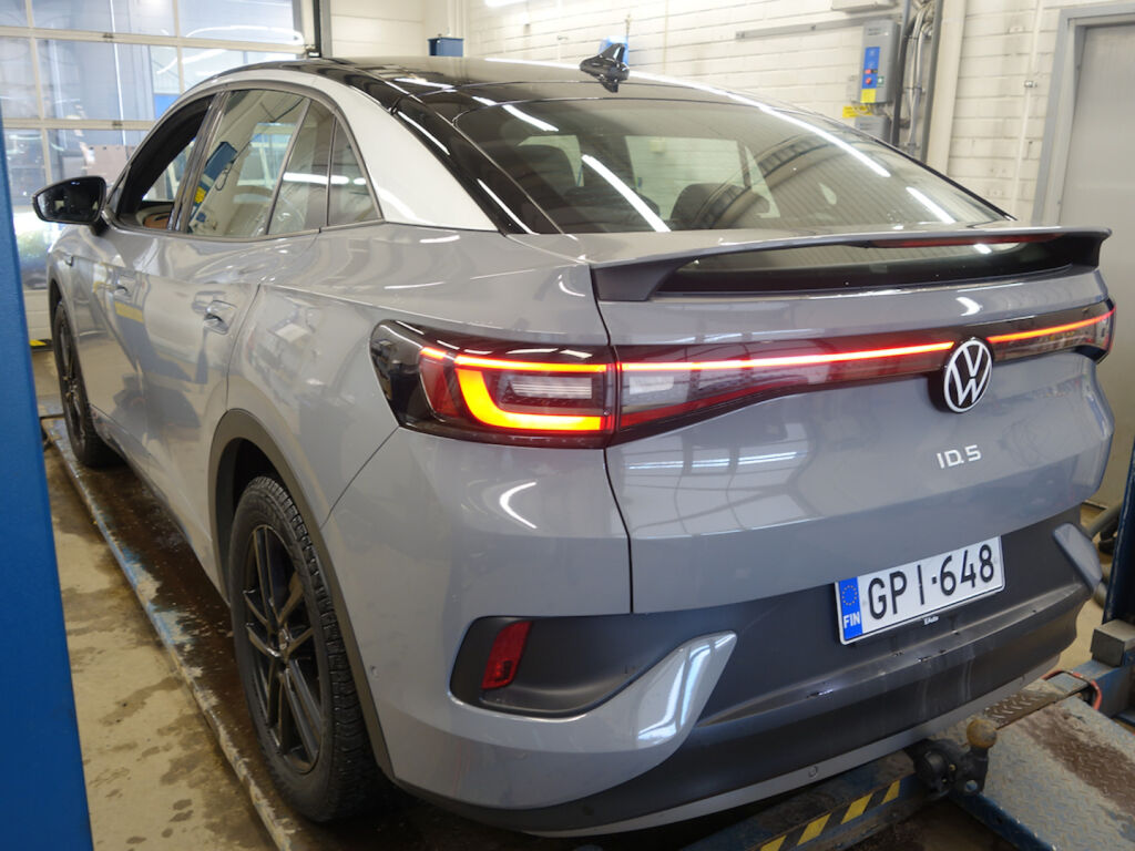 Volkswagen ID.5 2022 Harmaa