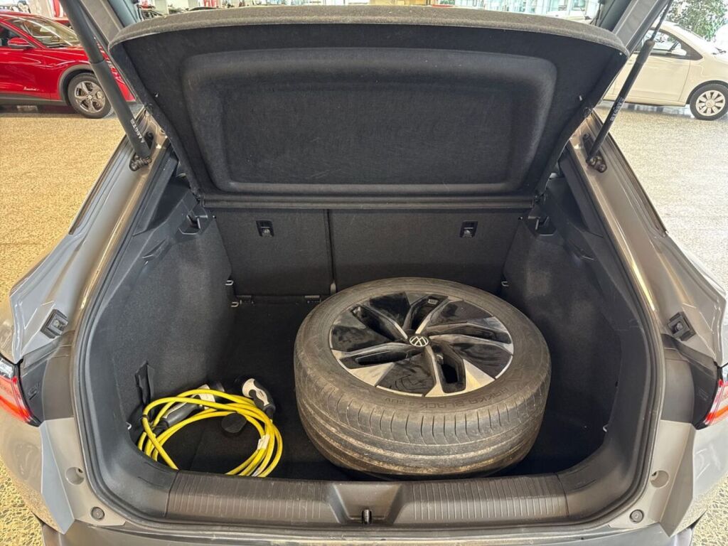 Volkswagen ID.5 2022 Harmaa