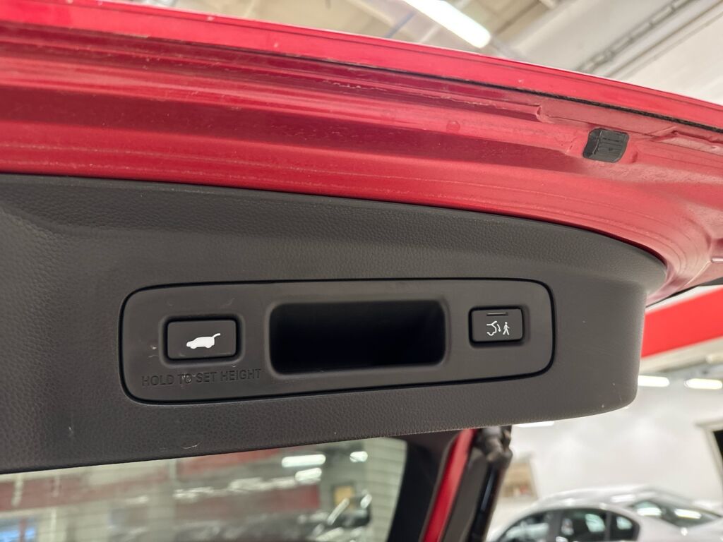 Honda HR-V 2022 Punainen