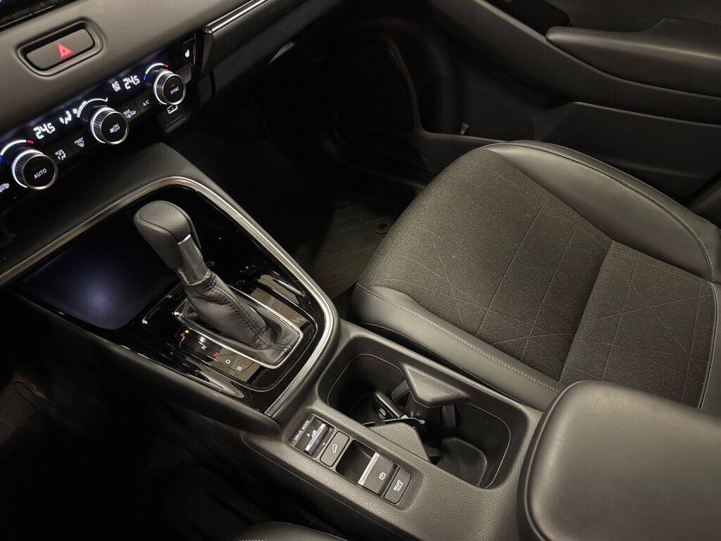 Honda HR-V 2022 Punainen