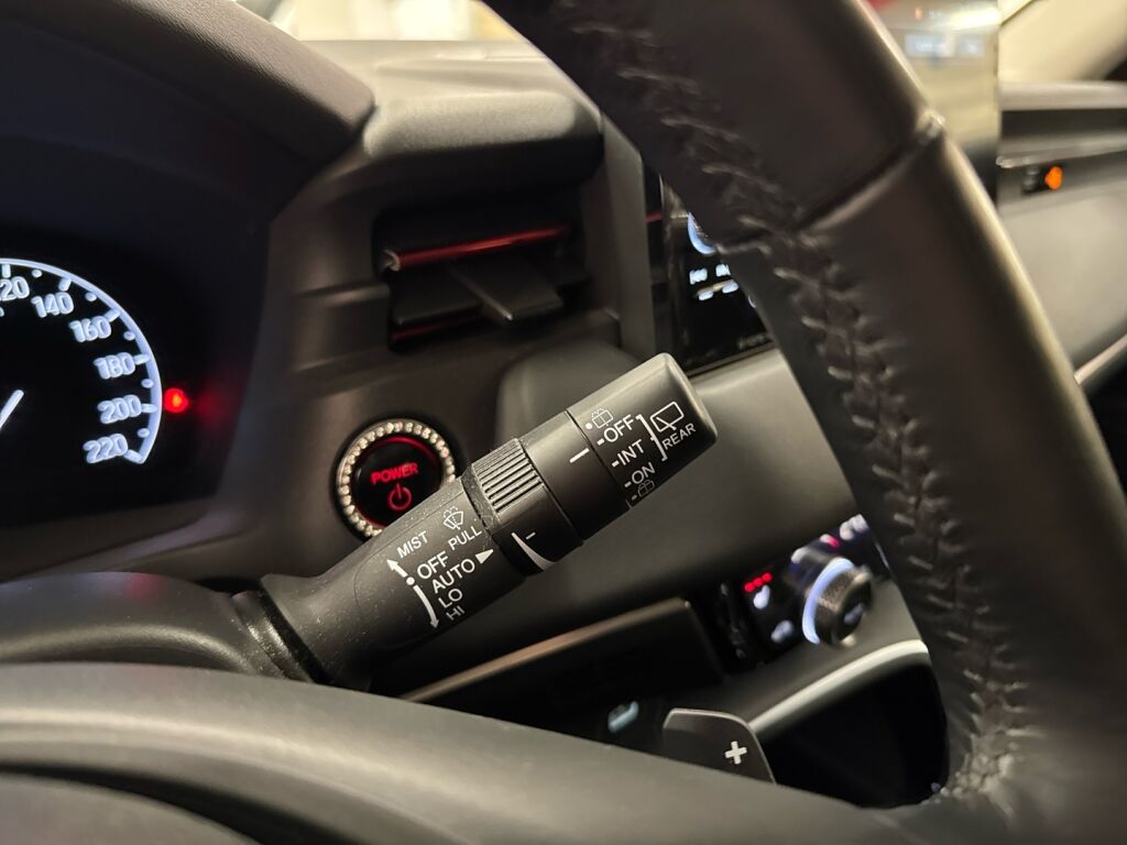 Honda HR-V 2022 Punainen