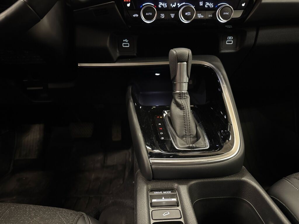 Honda HR-V 2022 Punainen