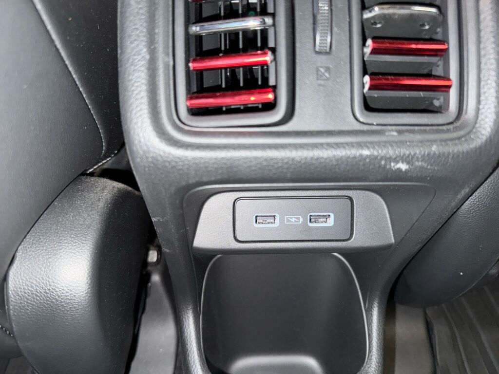 Honda HR-V 2022 Punainen