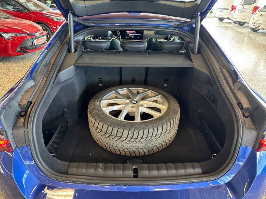 BMW I4 M50 2022 Sininen