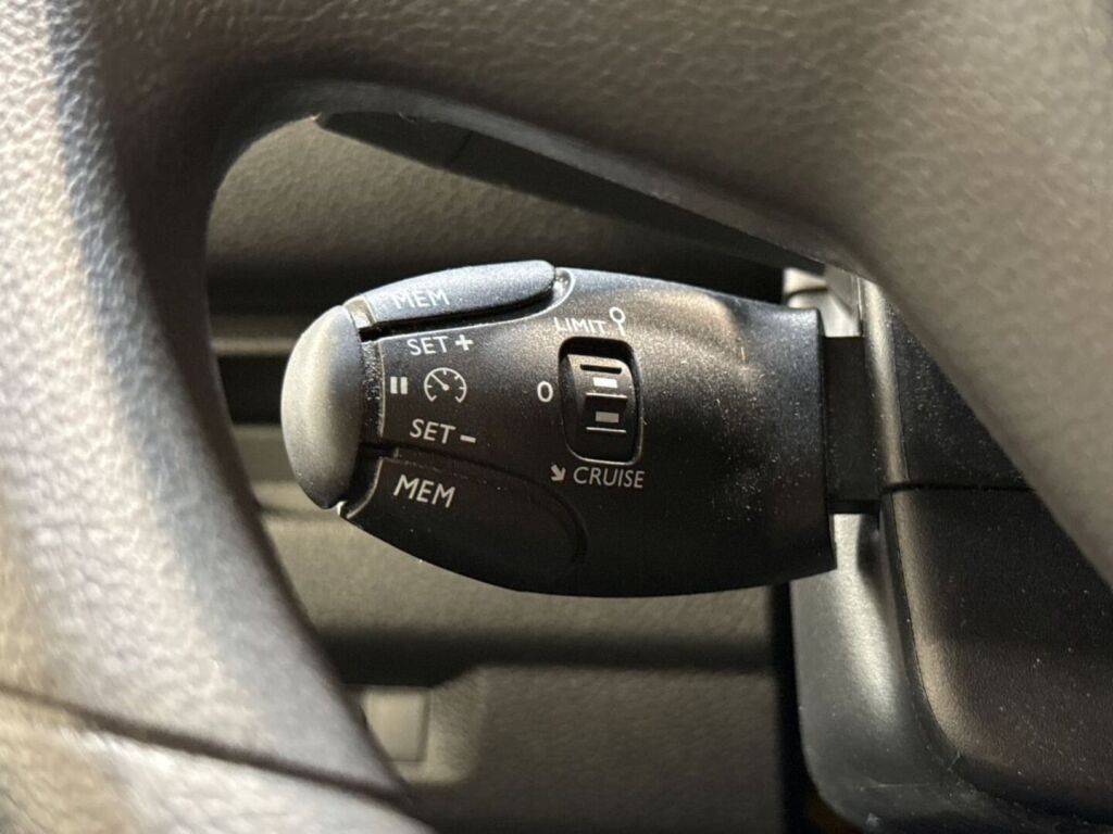 Toyota Proace 2023 Valkoinen