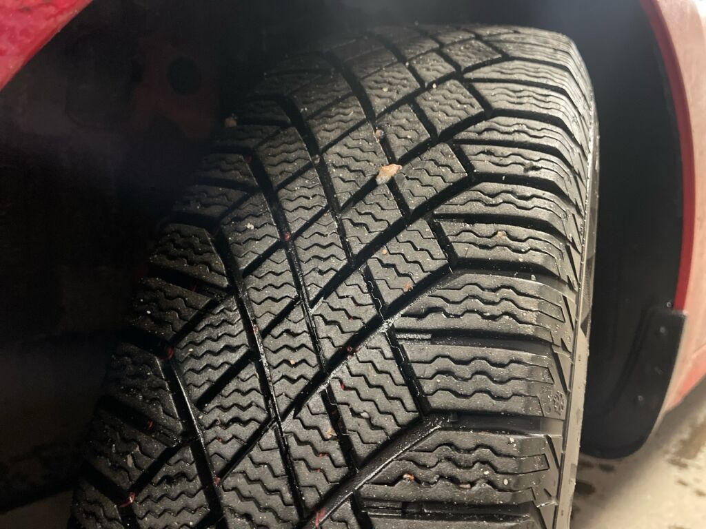 Kia Rio 2023 Punainen