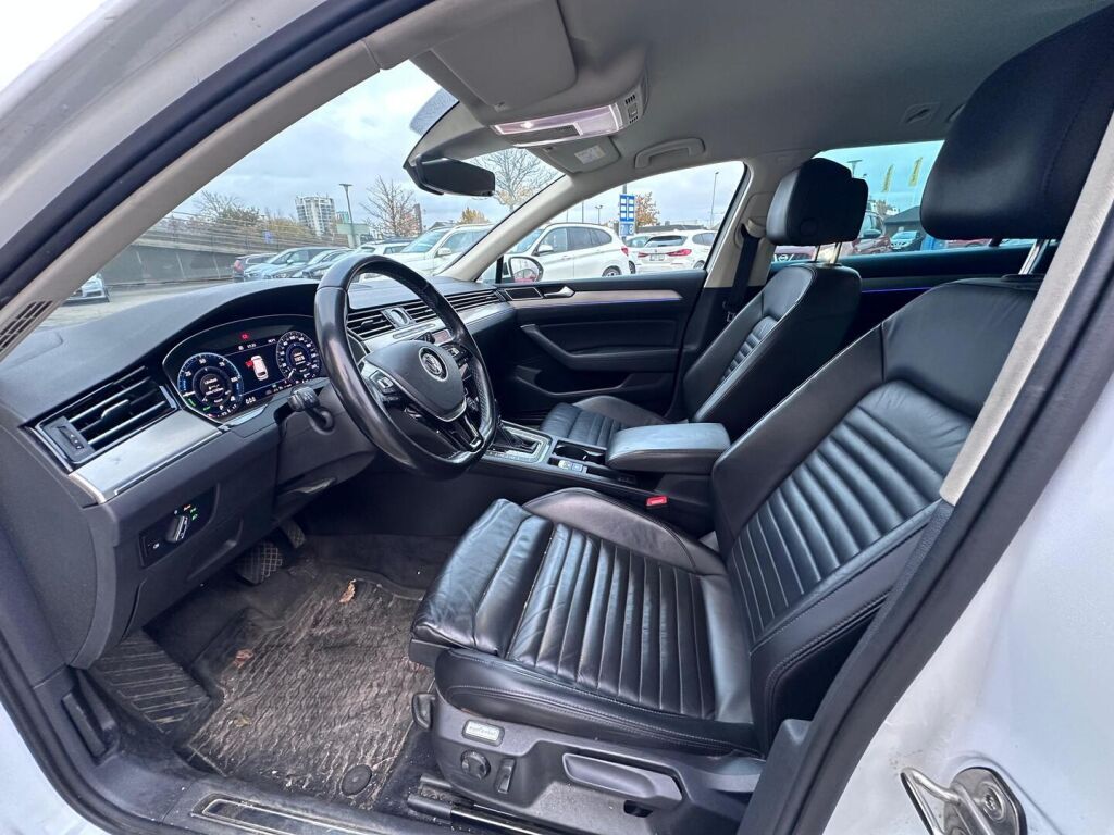 Volkswagen Passat 2018 Valkoinen