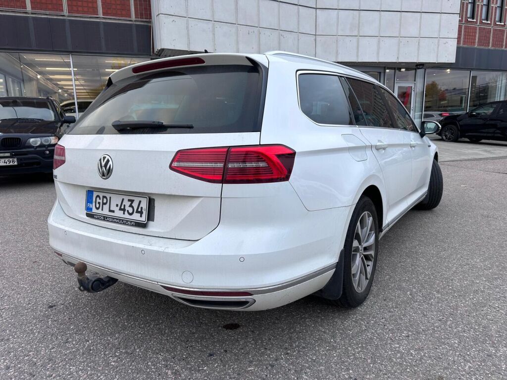 Volkswagen Passat 2018 Valkoinen