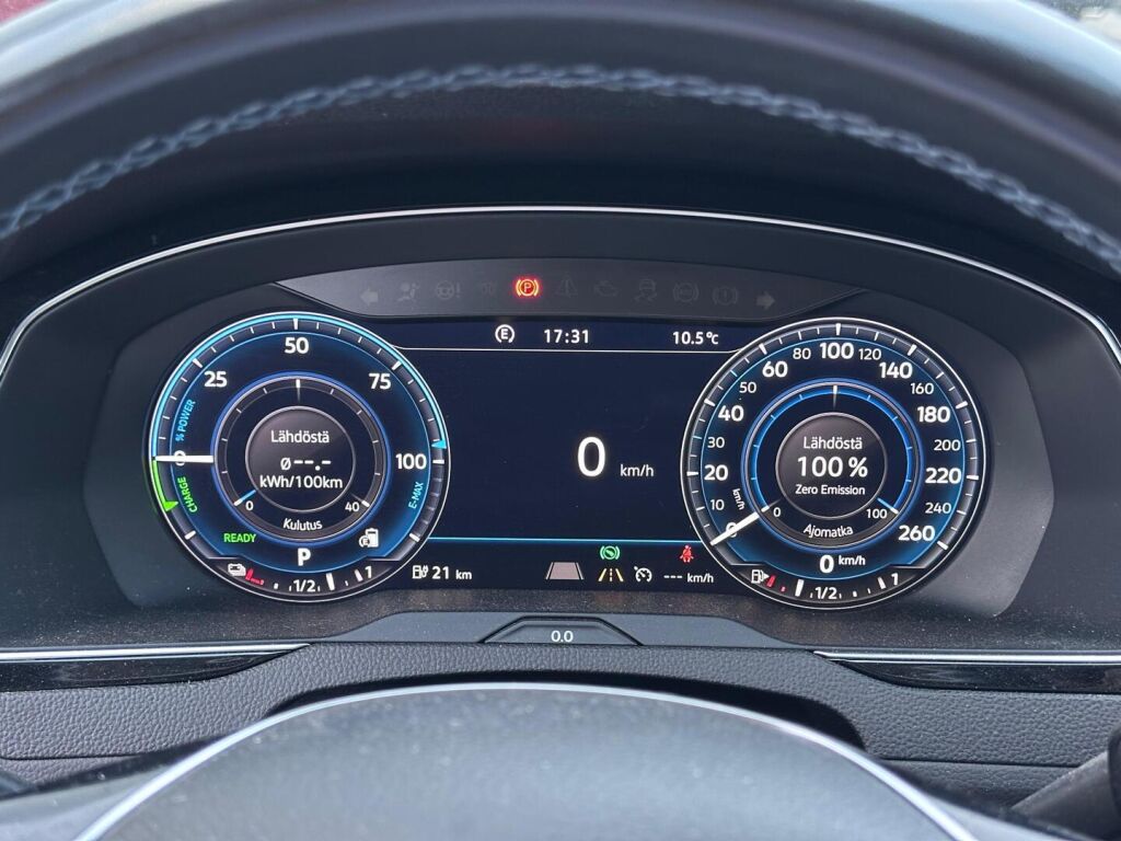 Volkswagen Passat 2018 Valkoinen