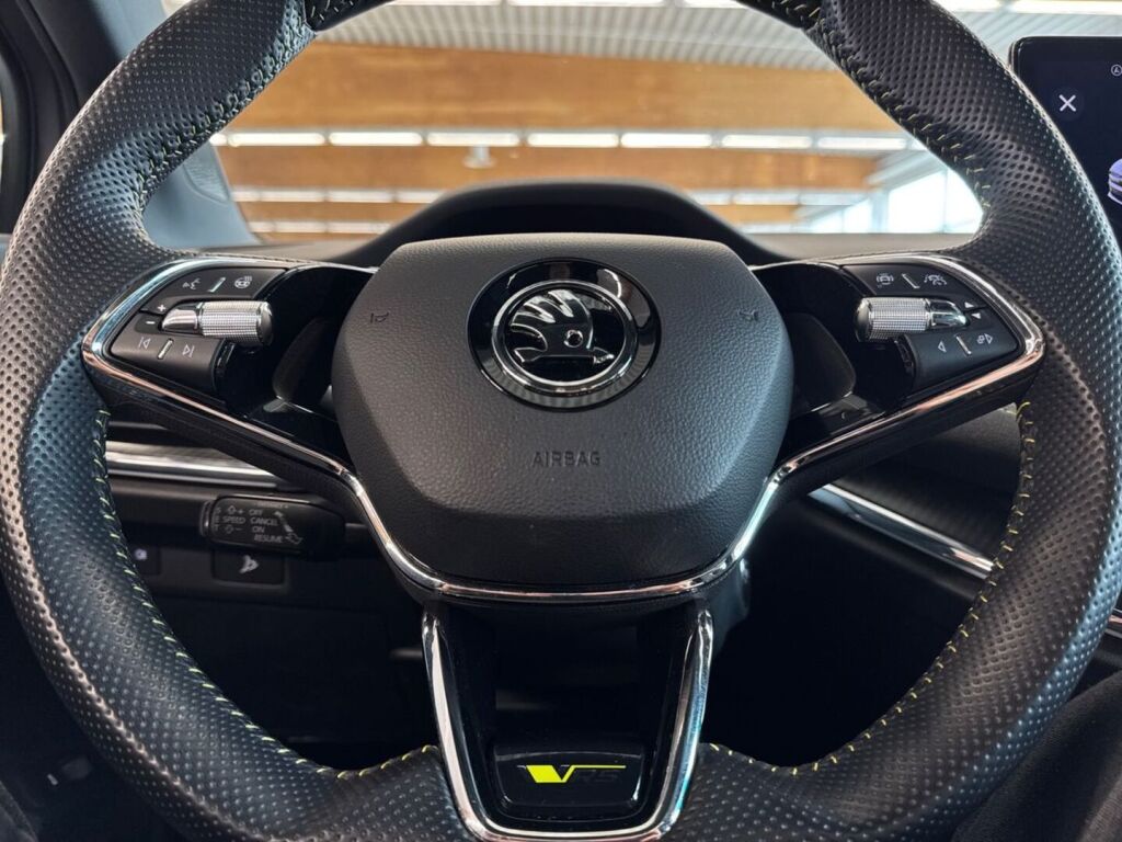 Skoda Enyaq 2022 Harmaa