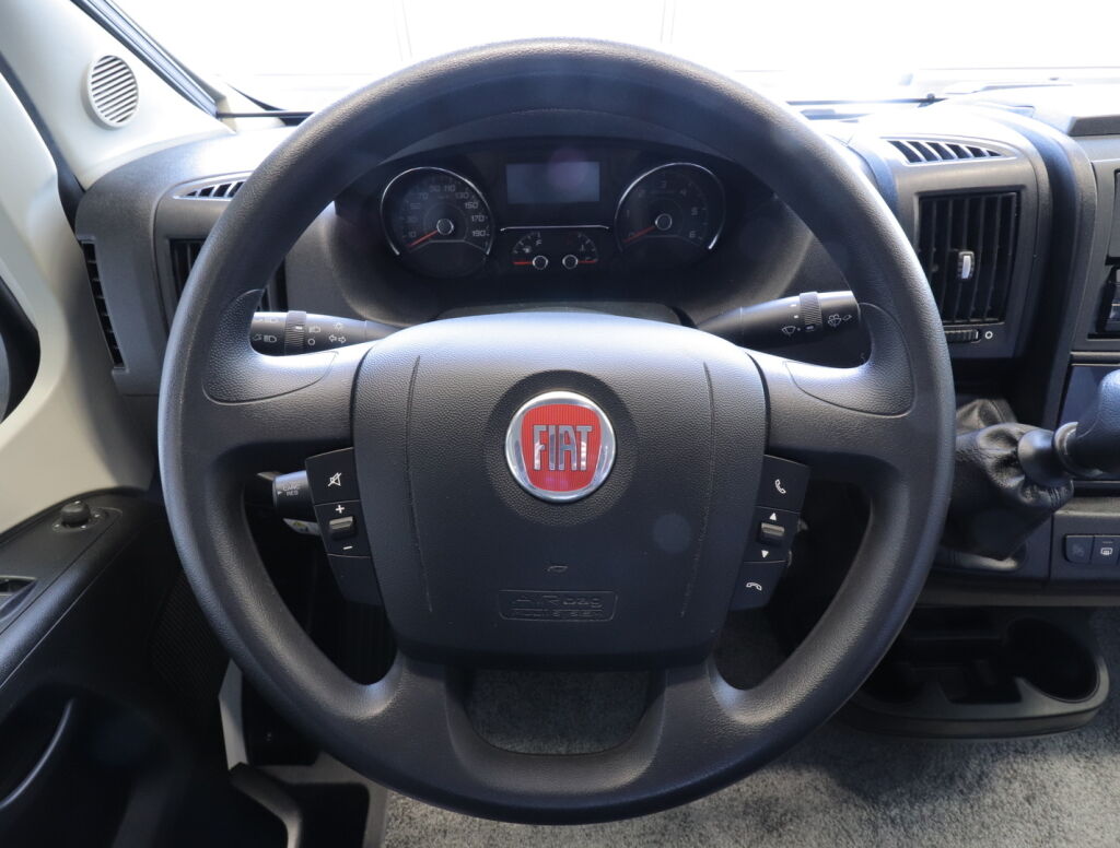 Weinsberg R47 CARABUS 600 2021 Valkoinen