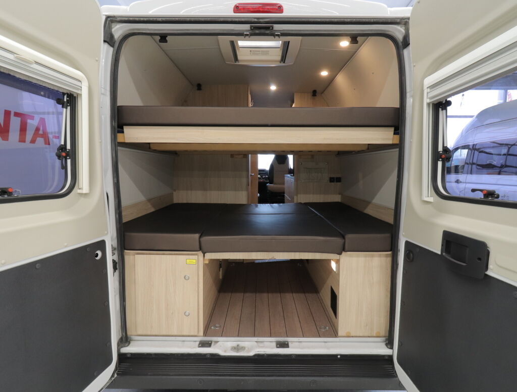 Weinsberg R47 CARABUS 600 2021 