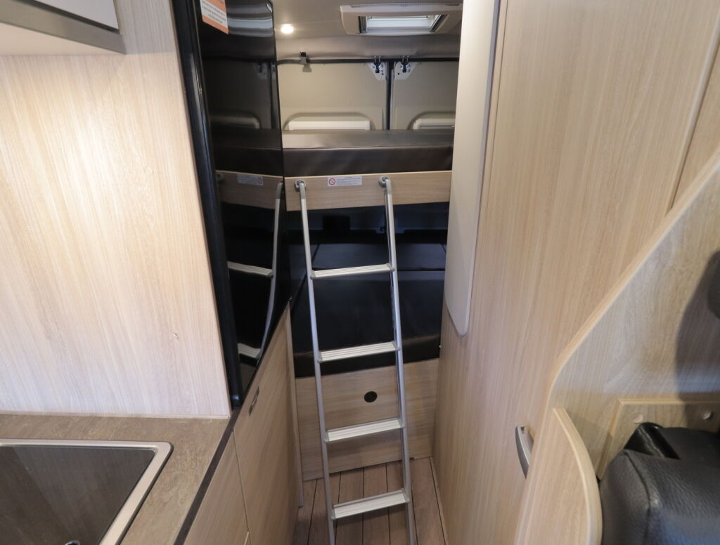 Weinsberg R47 CARABUS 600 2021 