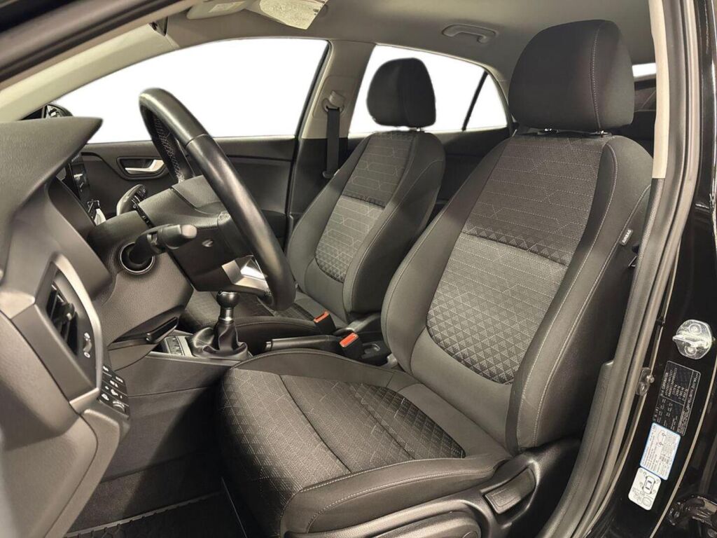 Kia Rio 2024 Musta