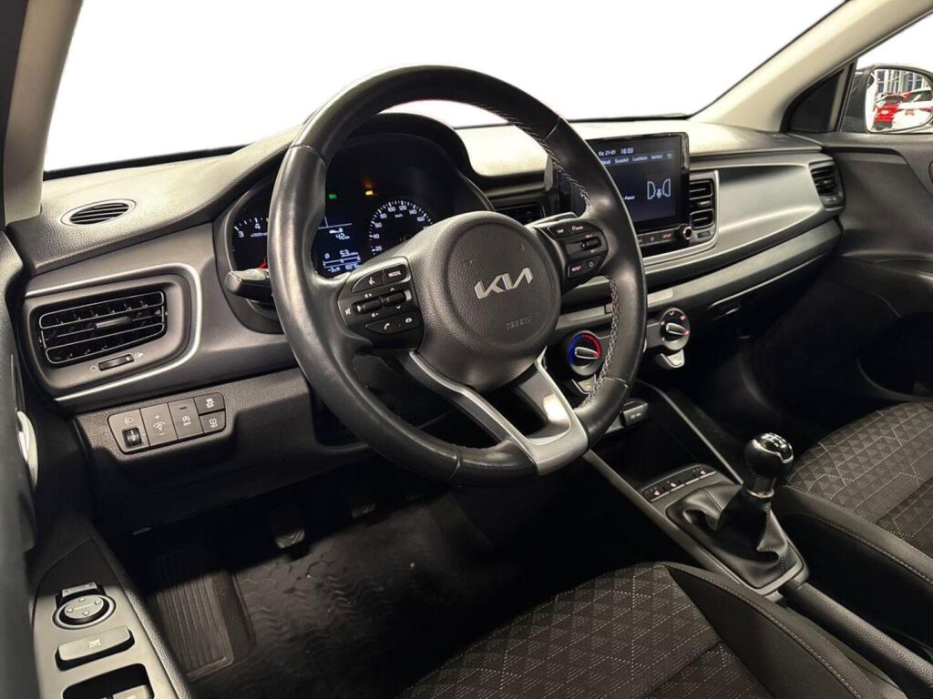 Kia Rio 2024 Musta
