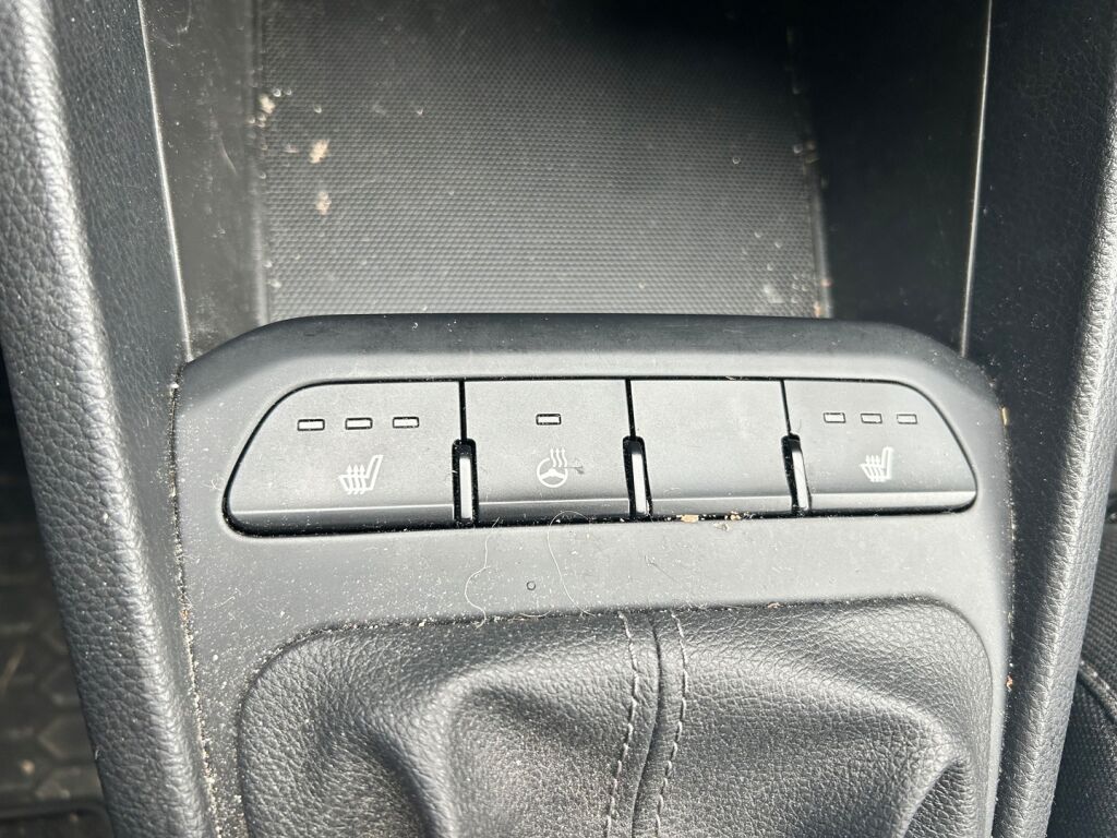 Kia Rio 2023 Sininen