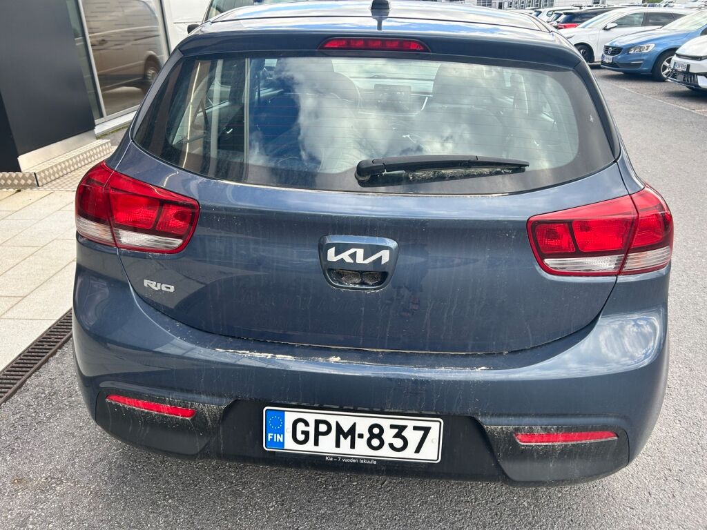 Kia Rio 2023 Sininen