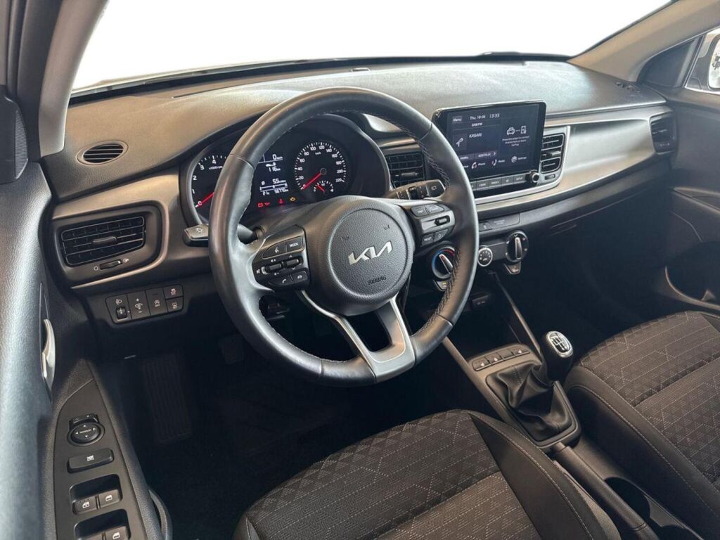 Kia Rio 2024 Hopea