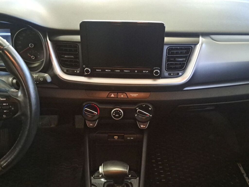 Kia Stonic 2023 Sininen