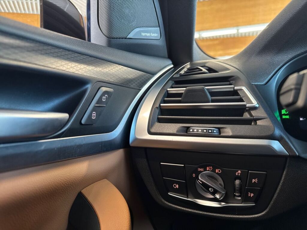BMW X3 2023 Musta