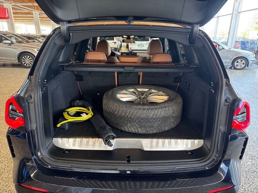 BMW X3 2023 Musta
