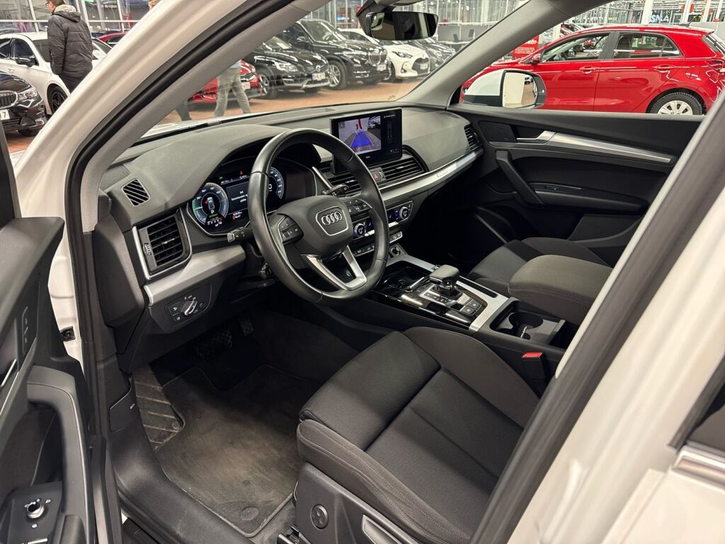 Audi Q5 2023 Valkoinen