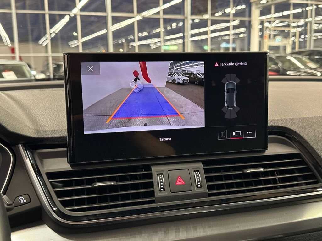 Audi Q5 2023 Valkoinen