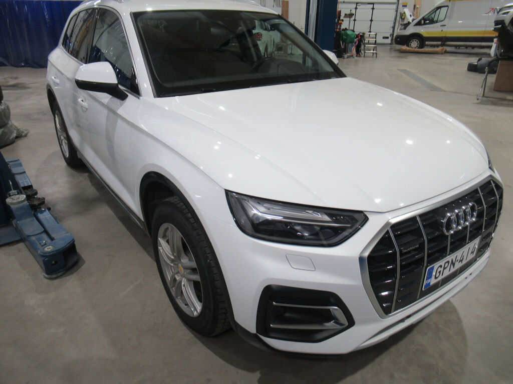 Audi Q5 2023 Valkoinen