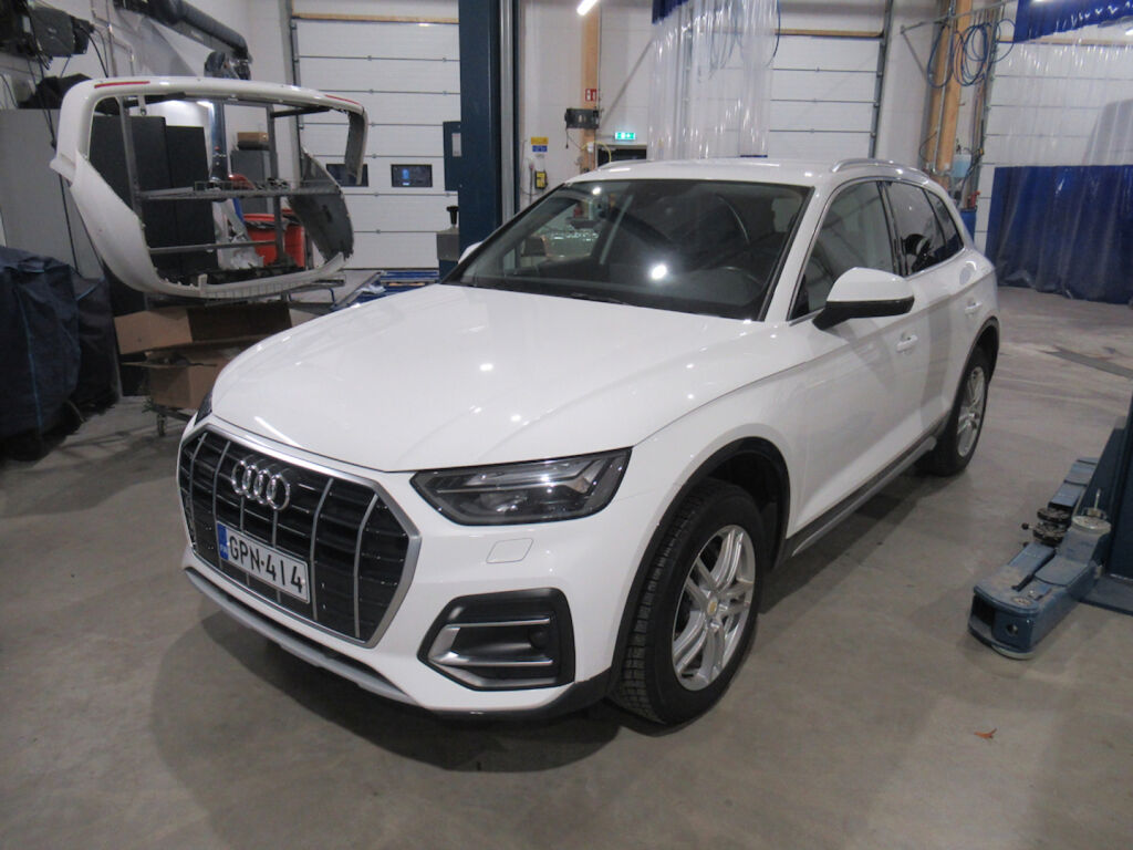 Audi Q5 2023 Valkoinen