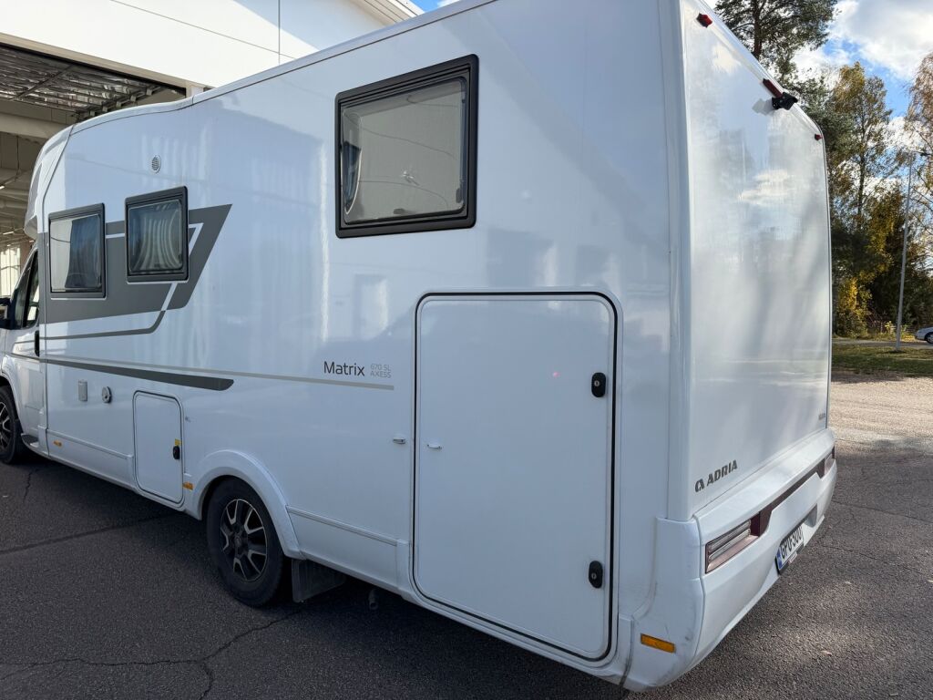 Adria MATRIX AXESS 670 SL 2023 Valkoinen