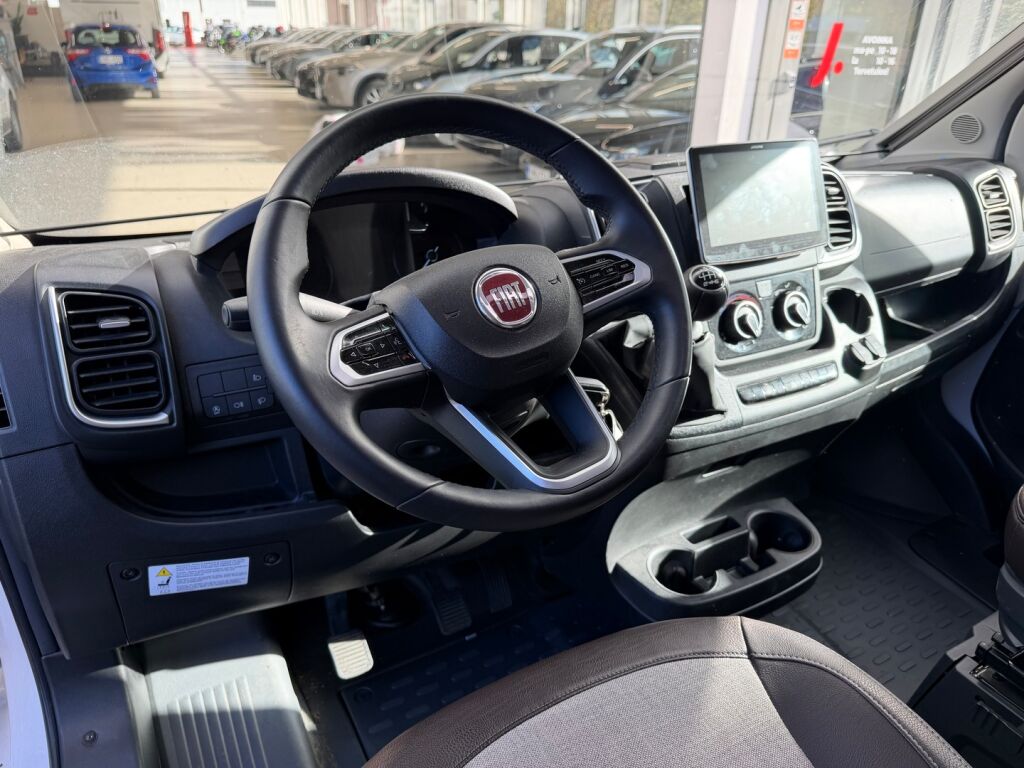 Adria MATRIX AXESS 670 SL 2023 Valkoinen