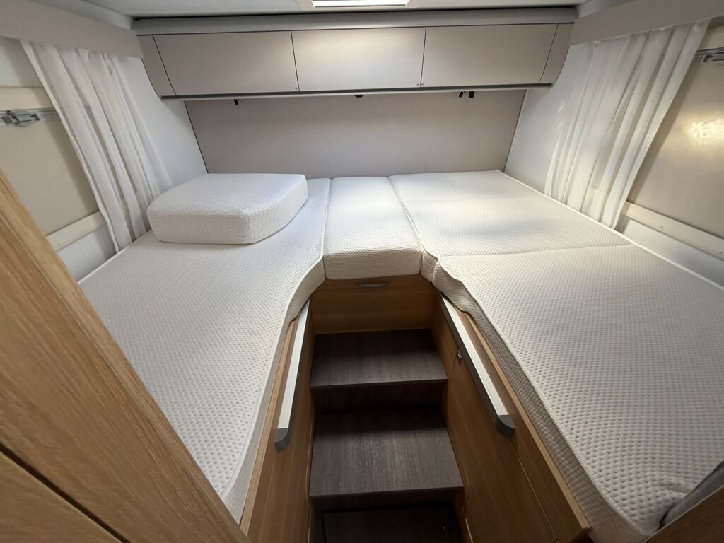 Adria MATRIX AXESS 670 SL 2023 Valkoinen