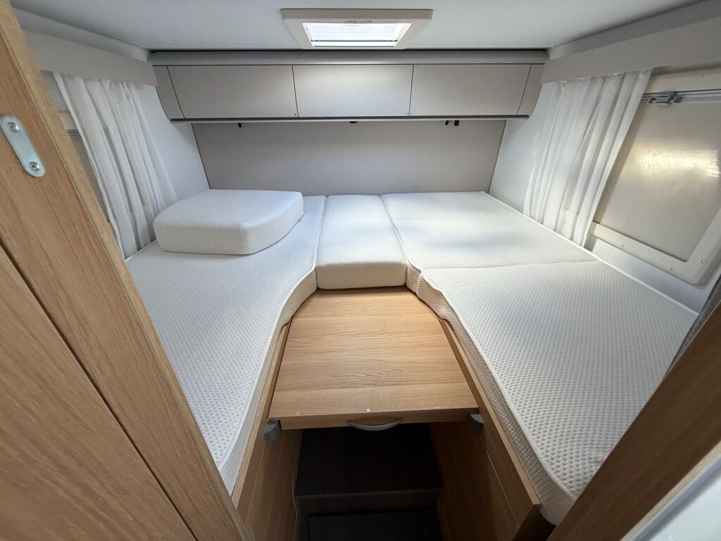 Adria MATRIX AXESS 670 SL 2023 Valkoinen