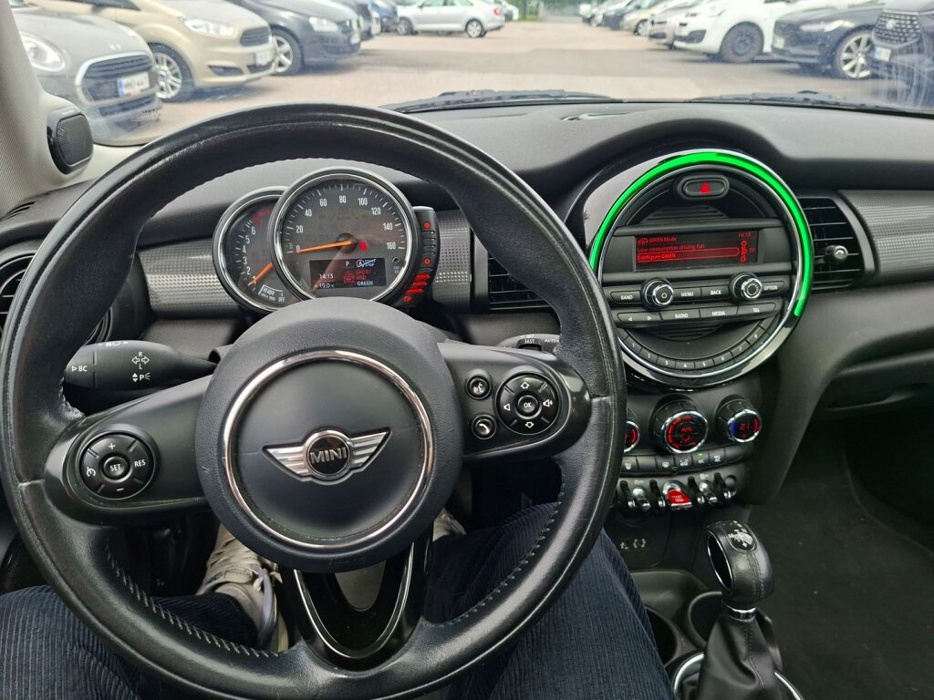 Mini Cooper 2015 Vaaleanruskea